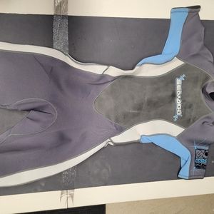 Women's wet suit